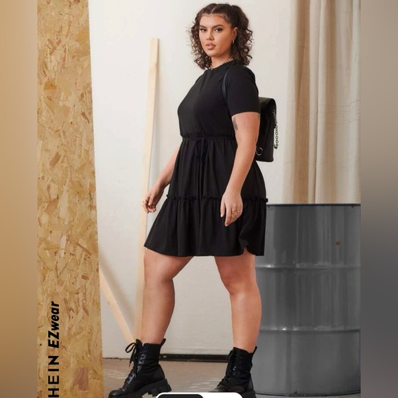 Black mini simple dress from SHEIN NEVER WORN size 0x - Picture 2 of 2